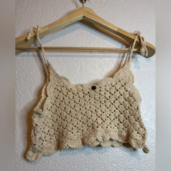 Billabong Beige Crochet Cropped Spaghetti Strap Top Size Small Cotton - Picture 2 of 4